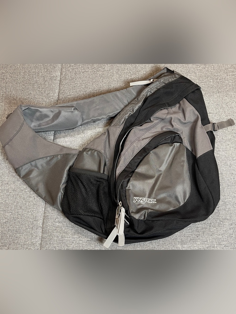 Vintage Y2K Jansport Triangle Sling Bag grey/black mint condition!